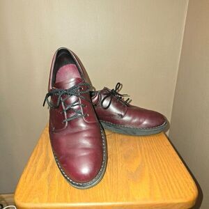 Eva Tech 379 Men's dress shoes size 9.5 B Brown/Burgundy